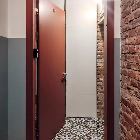 Unique Design, Hype Location! *