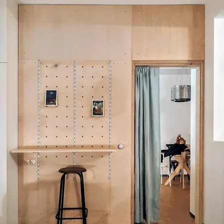 Unique Design, Hype Location! *